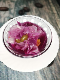 A picture of Cabbage soup.