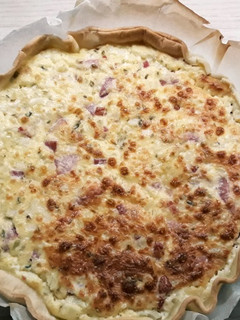 Una foto de Quiche bacon y cebolla