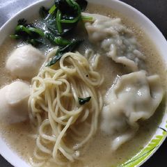 A picture of Dumpling Noodle.