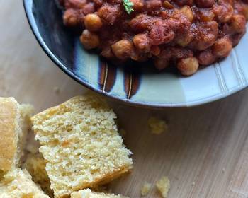 Easy Fast Cooking Vegan Chili and Sweet Cornbread  Restaurant Style