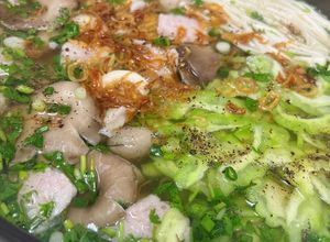 Hình của món Lẩu chả cá thác lác khổ qua.