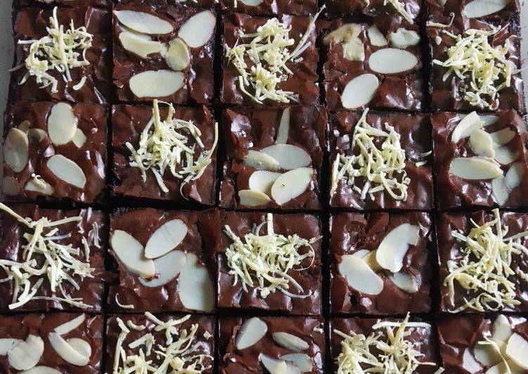 Langkah Mudah untuk Membuat Brownies panggang 2 telur yang Enak