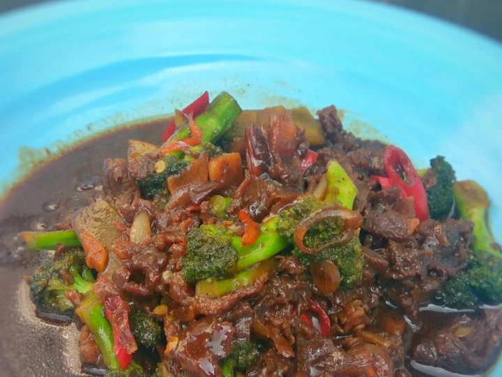 Langkah Mudah untuk Membikin Resep Brokoli Cah Sapi yang  Bikin Ketagihan Anti Ribet, Mantap