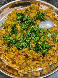 वेजिटेबल मसाला खिचड़ी (Vegetable masala khichdi recipe in hindi) रेसिपी मुख्य फोटो