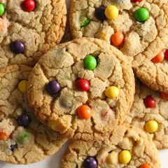 A picture of Easy Skittles Cookies.