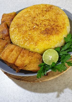 عکسی از دستور ماهی سرخ شده با کته زعفرونی