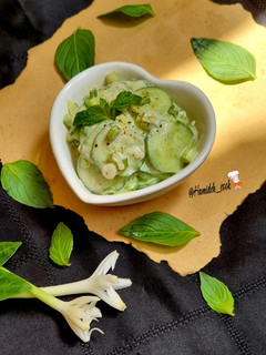عکسی از دستور سالاد خیار و پیازچه🥗