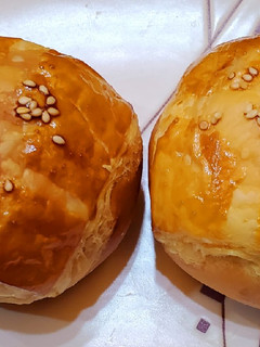 起酥肉鬆麵包 的食譜成品照片