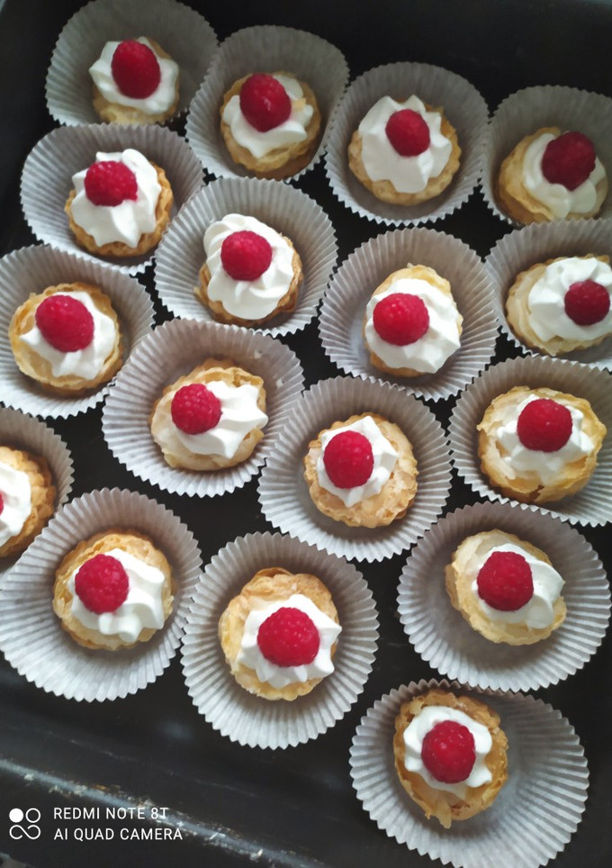 Una foto de Hojaldritos de nata y mascarpone