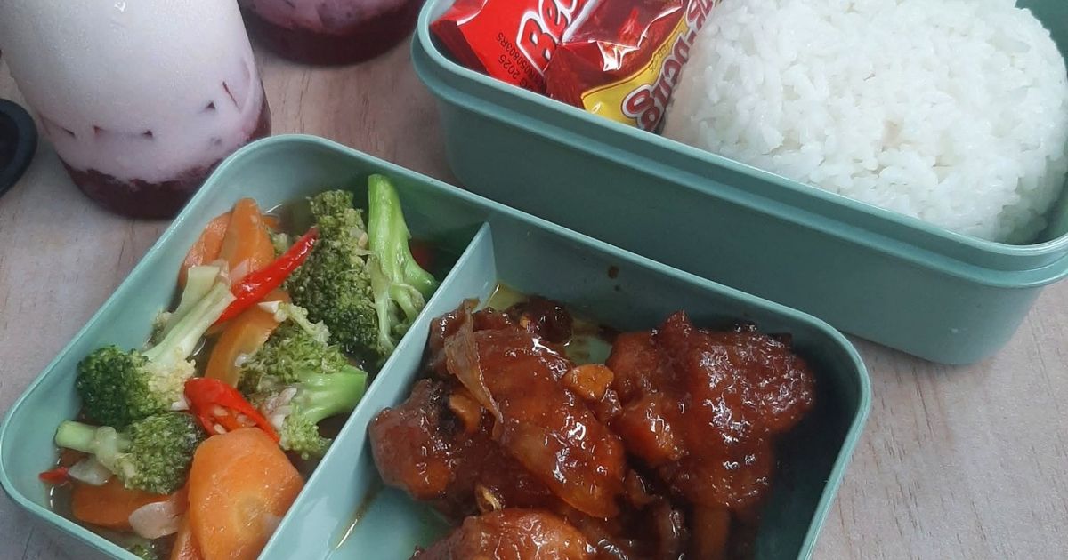 Bekal Ayam Goreng Mentega & Capcay Sayur