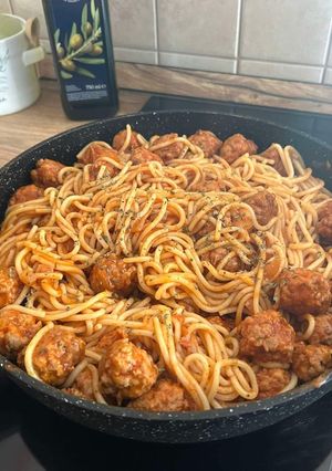 Húsgombóc Spagetti recept fotója