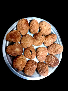ठेकुआ (Thekua recipe in hindi) रेसिपी मुख्य फोटो
