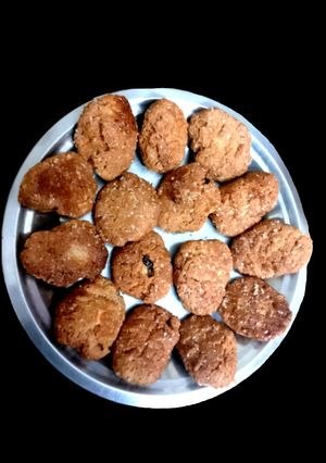 ठेकुआ (Thekua recipe in hindi) रेसिपी मुख्य फोटो