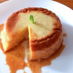 A picture of Mango milk pudding.