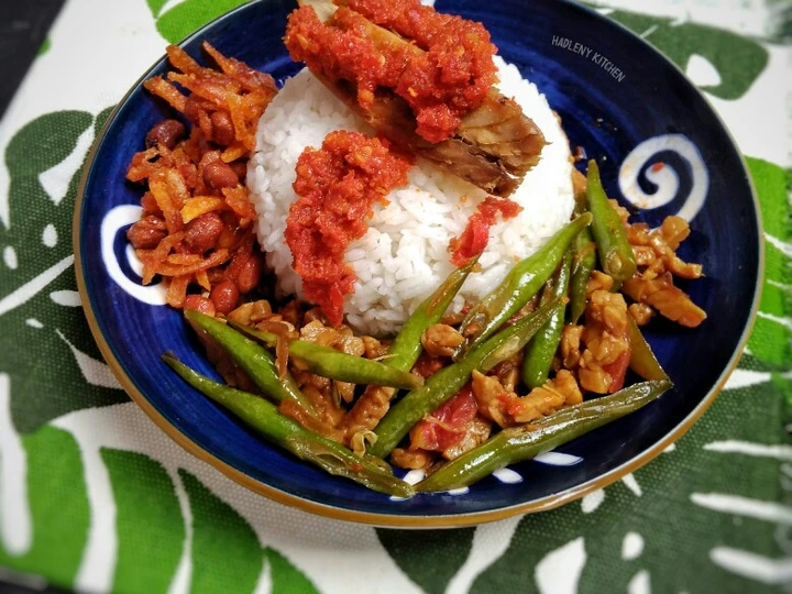 Cara Gampang Membuat Resep Nasi Campur Tongkol Balado yang  Bikin Ketagihan Anti Ribet, Bisa Manjain Lidah