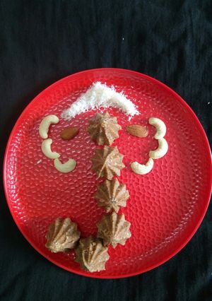 A picture of Singhara flour and Makhana falahari modak.
