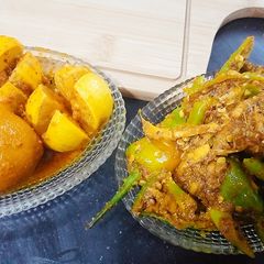 Hari mirch adrek or leemo ka achar A picture of Hari mirch adrek or leemo ka achar.