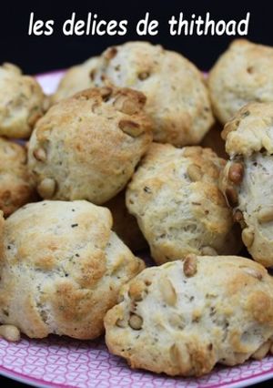 Une photo de Cookies salés parmesan et pignons de pin