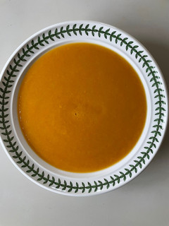 A picture of Über Simple Use-up Carrot & Parsnip Soup.