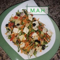 A picture of Eastern Mediterranean salad.