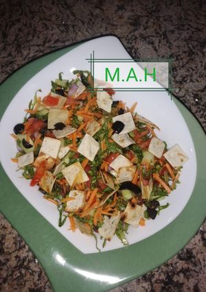 A picture of Eastern Mediterranean salad.