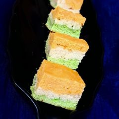 A picture of Tri colour cake.