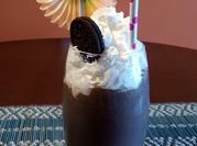 Una foto de milkshake chocolate