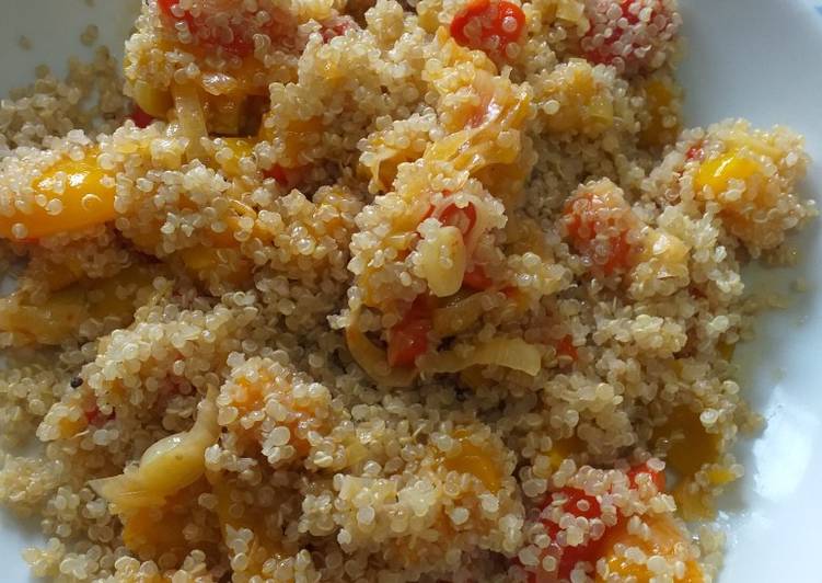 Quinoa con peperoni e porri
