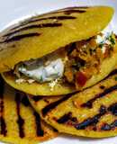 AREPAS ASADAS, rellenas con Cabeza de🙀Gato...!😻