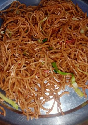हक्का नूडल्स (hakka noodles recipe in Hindi) रेसिपी मुख्य फोटो