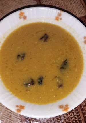 A picture of Moong aur masoor ki daal.