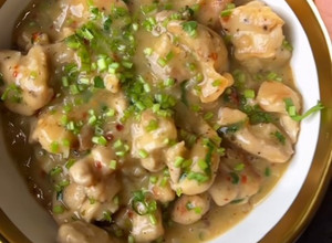 A picture of Garlic butter chicken.