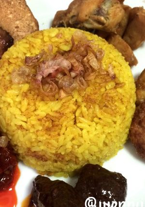 Foto resep Nasi kuning ricecooker