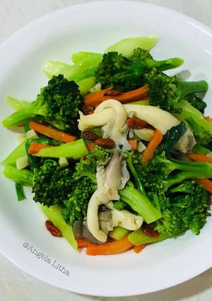 Foto resep Tumis jamur & brokoli