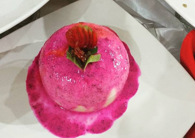 Puding Tahu saus buah naga