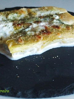 Una foto de Puerros gratinados al roquefort