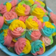 รูปของ Bolu kukus mawar pelangi
