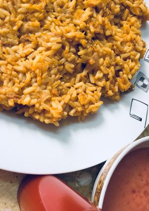 صورة لوصفة رز احمر بالتونه والسلطه الحاره 🌶♥️
