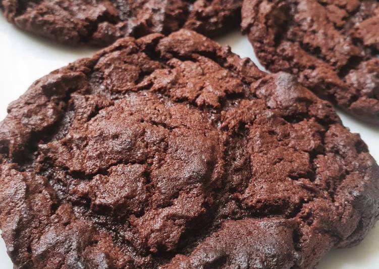 Steps to Make Favorite Chocolate Biscuits