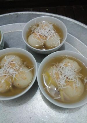 Hình của món Bánh trôi đường nâu.