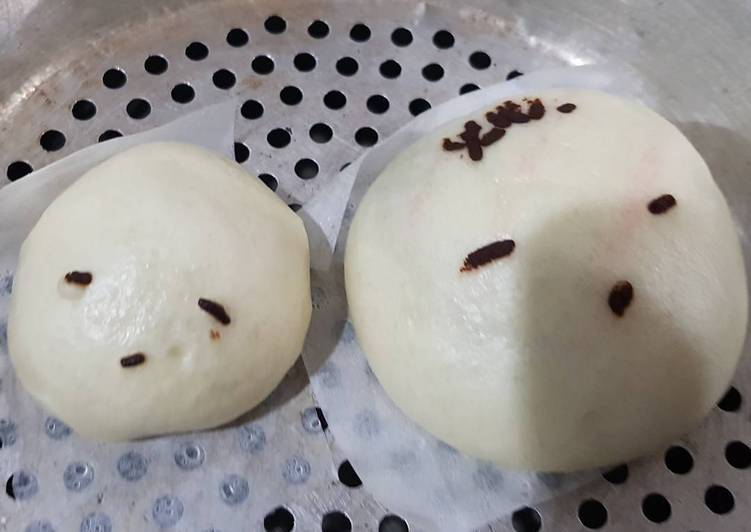 Bakpao isi coklat dan telur asin