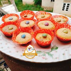A picture of Vanilla cup cakes.