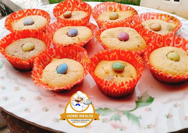 Recipe of Gordon Ramsay Vanilla cup cakes