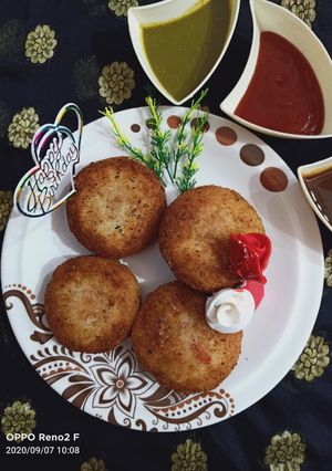 आलू ब्रेड कॉइंस (Aloo Bread coins recipe in Hindi) रेसिपी मुख्य फोटो