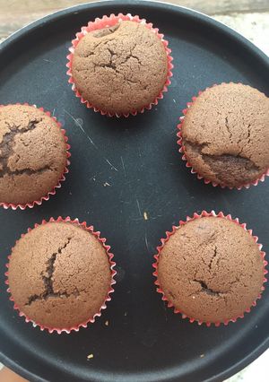 A picture of Basic chocolate cupcake.