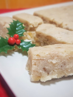 Una foto de Turrón de nata y nueces saludable