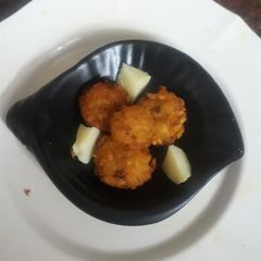 A picture of Special aloo mitha gulgulla.