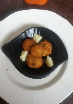 A picture of Special aloo mitha gulgulla.