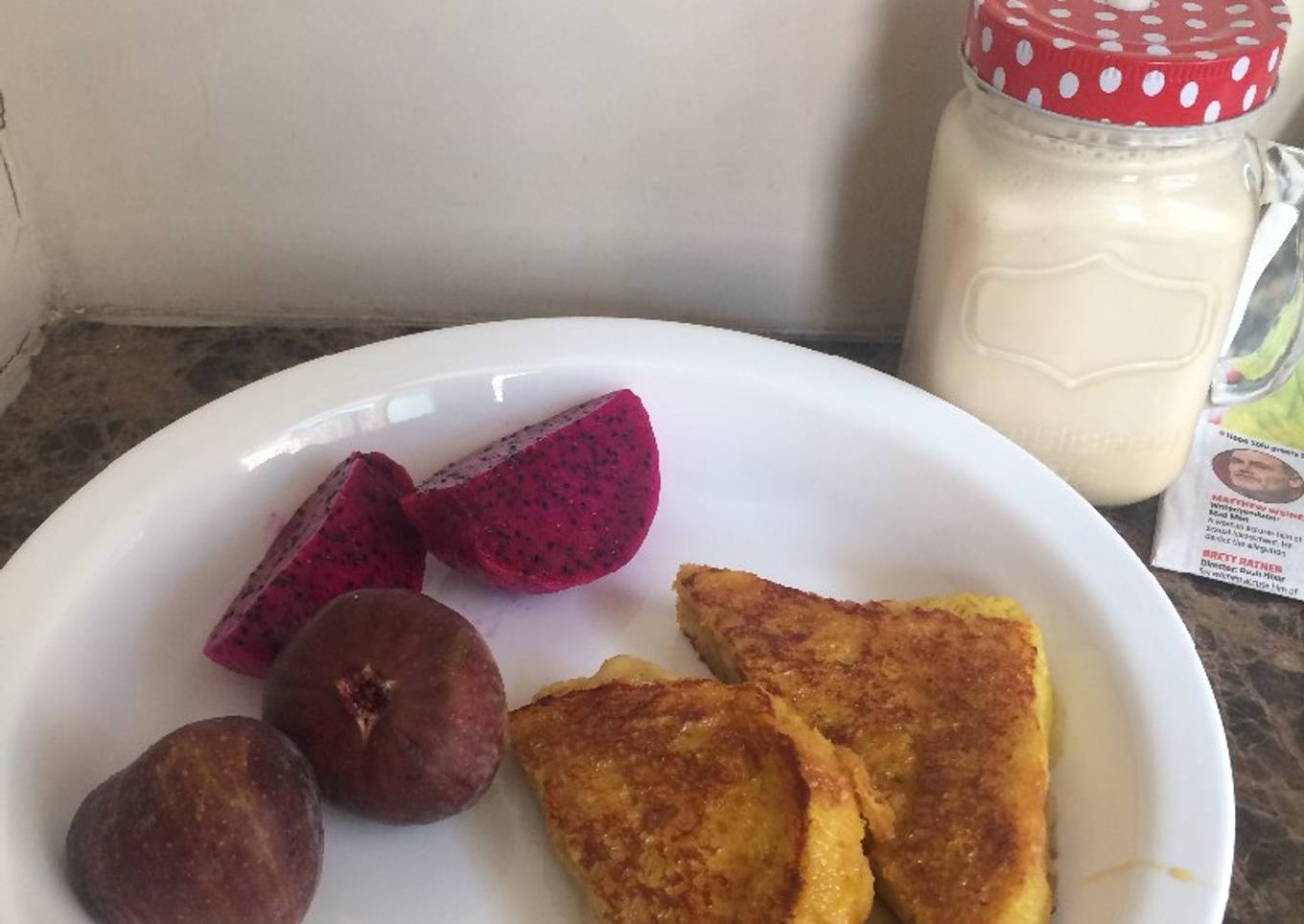 Eggless Stuffed banana French Toast
