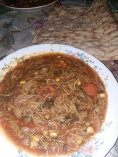 عکسی از دستور سوپ رشته با آب مرغ